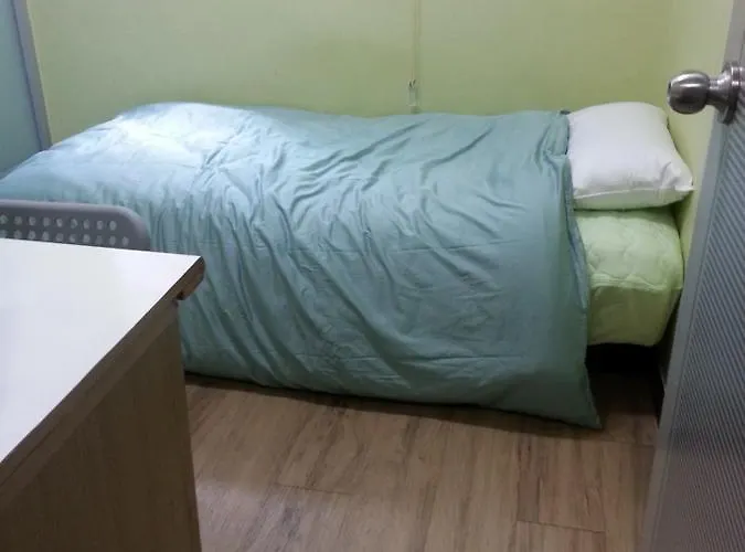 Sinchon Livingtel ホステル *